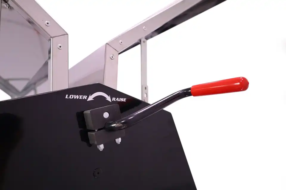 Levier de réglage en hauteur de la grille du BBQ Grillmaster 600