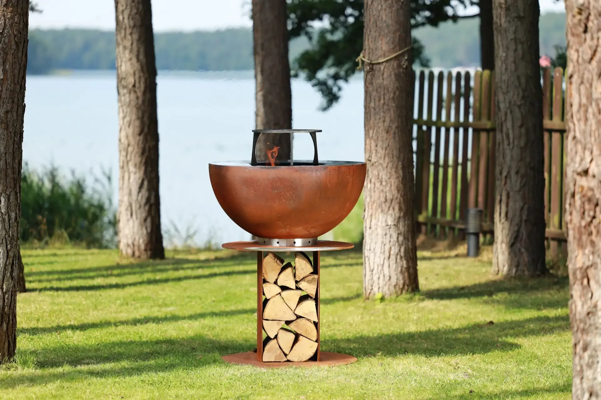 Brasero allumé en extérieur